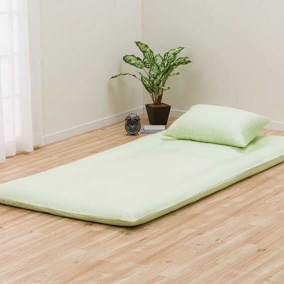 spray park オリーブグリーン座布団2個セット　非売品　新品未使用品 spray park オリーブグリーン座布団2個セット 非売品 新品未使用品